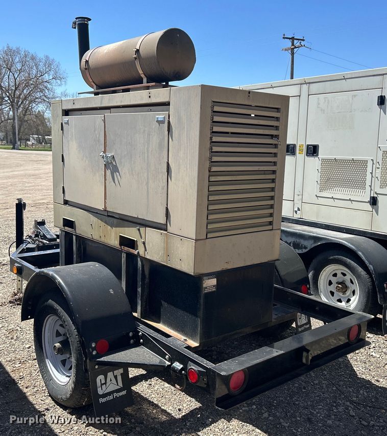 image for item DS0856 2004 Cummins  25A61 L32145E generator