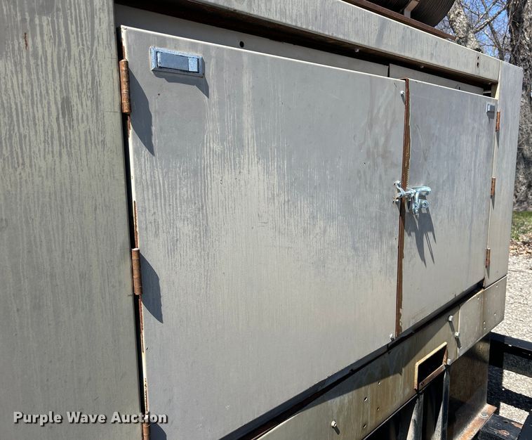 image for item DS0856 2004 Cummins  25A61 L32145E generator