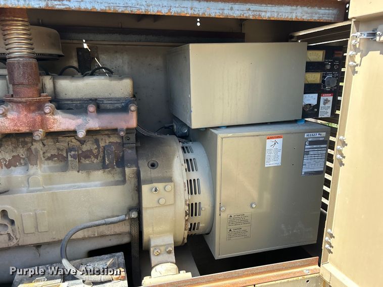 image for item DS0856 2004 Cummins  25A61 L32145E generator