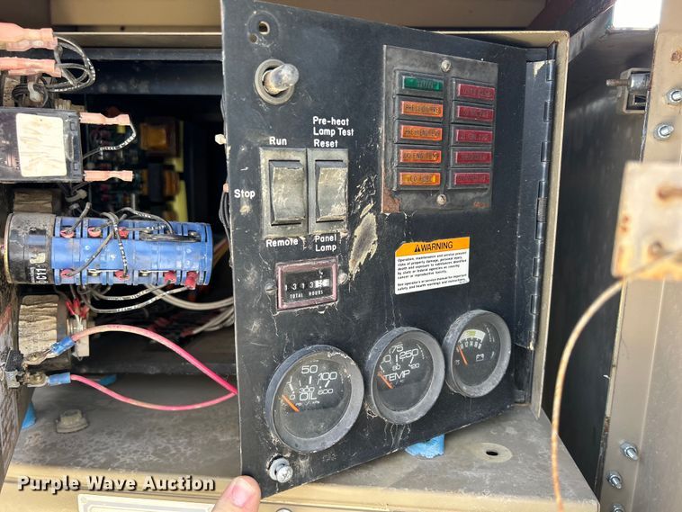 image for item DS0856 2004 Cummins  25A61 L32145E generator