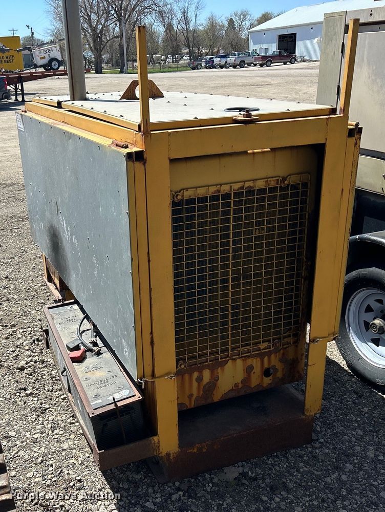 image for item DS0857 Shop built generator 