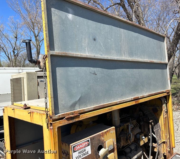 image for item DS0857 Shop built generator 