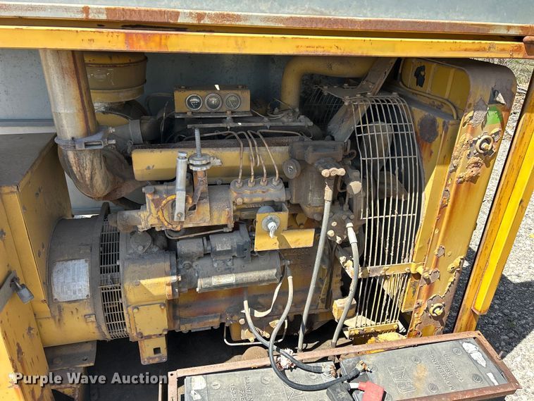 image for item DS0857 Shop built generator 