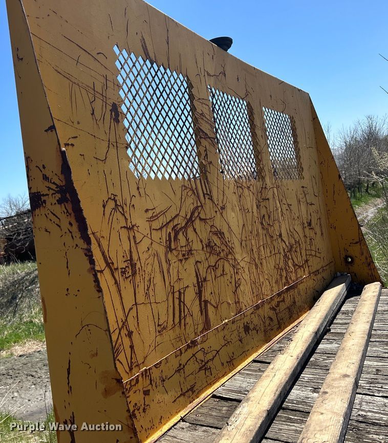 image for item DS0858 Flatbed