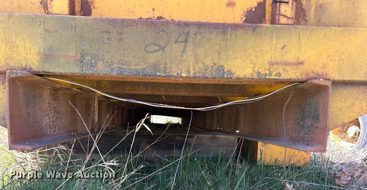 image for item DS0858 Flatbed