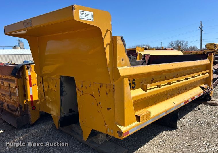 image for item DS0861 Heil dump bed