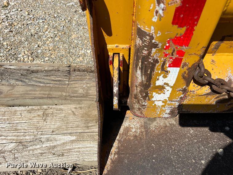 image for item DS0861 Heil dump bed