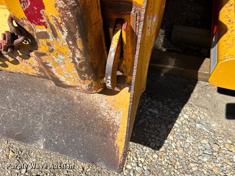 image for item DS0861 Heil dump bed