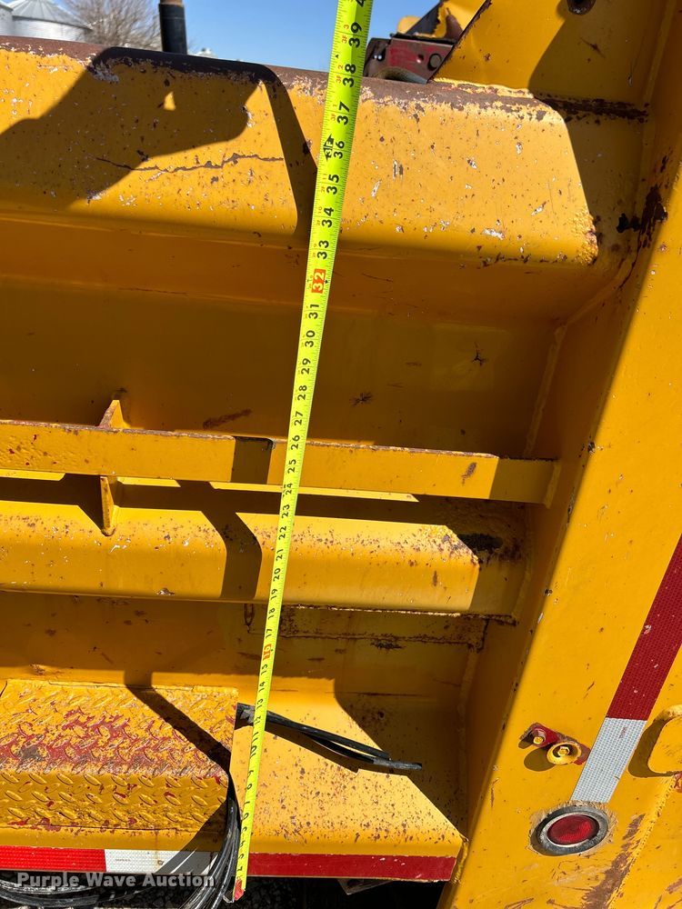 image for item DS0861 Heil dump bed