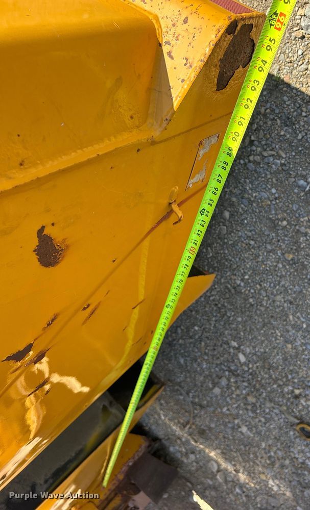 image for item DS0861 Heil dump bed