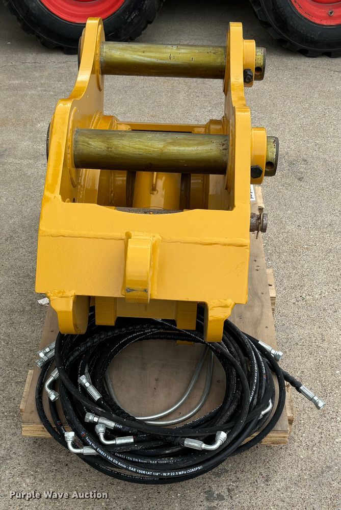 image for item DS2486 HTV CAT320 quick coupler 