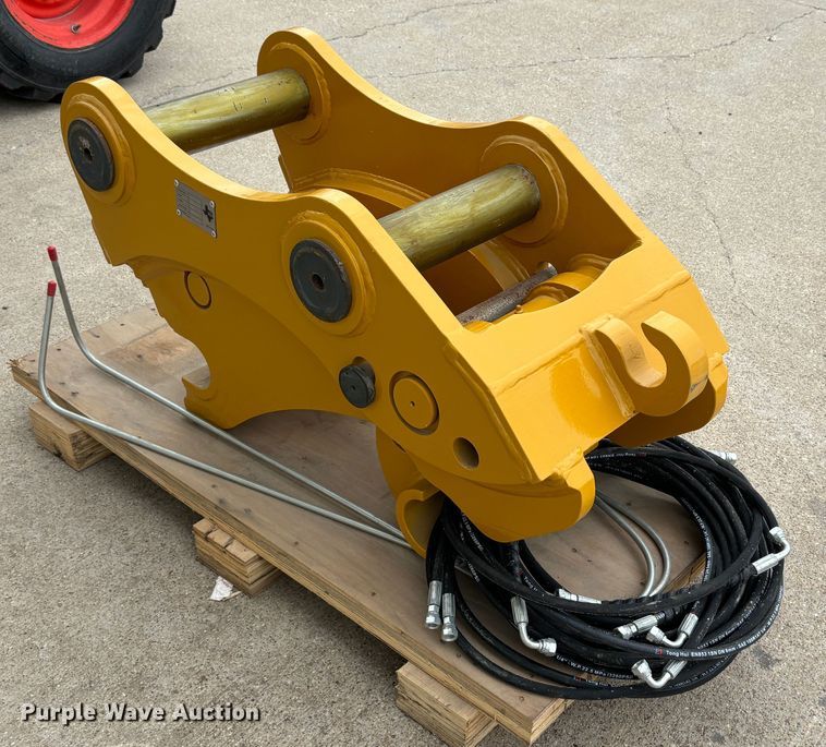 image for item DS2486 HTV CAT320 quick coupler 