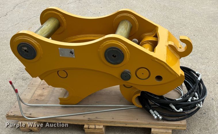 image for item DS2486 HTV CAT320 quick coupler 