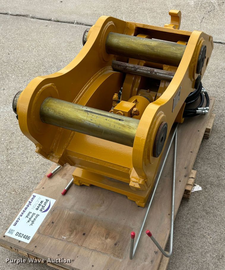 image for item DS2486 HTV CAT320 quick coupler 