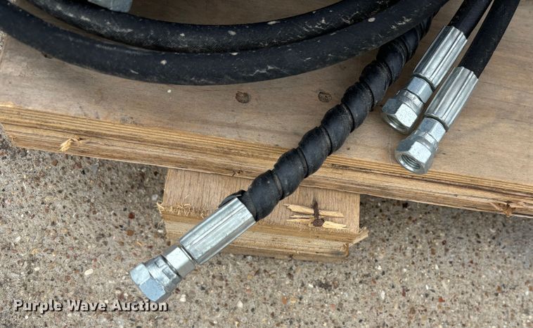 image for item DS2486 HTV CAT320 quick coupler 