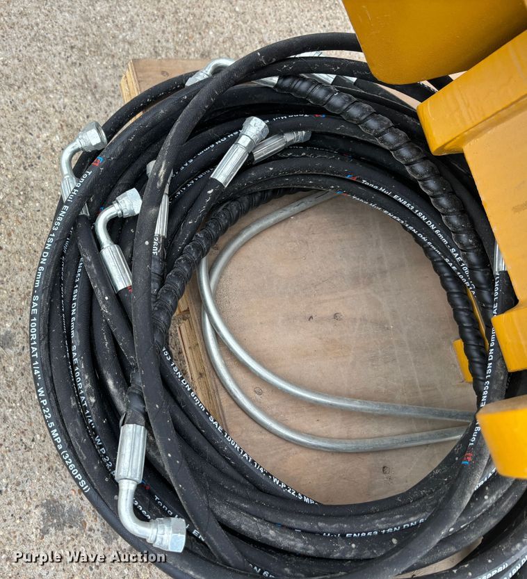 image for item DS2486 HTV CAT320 quick coupler 