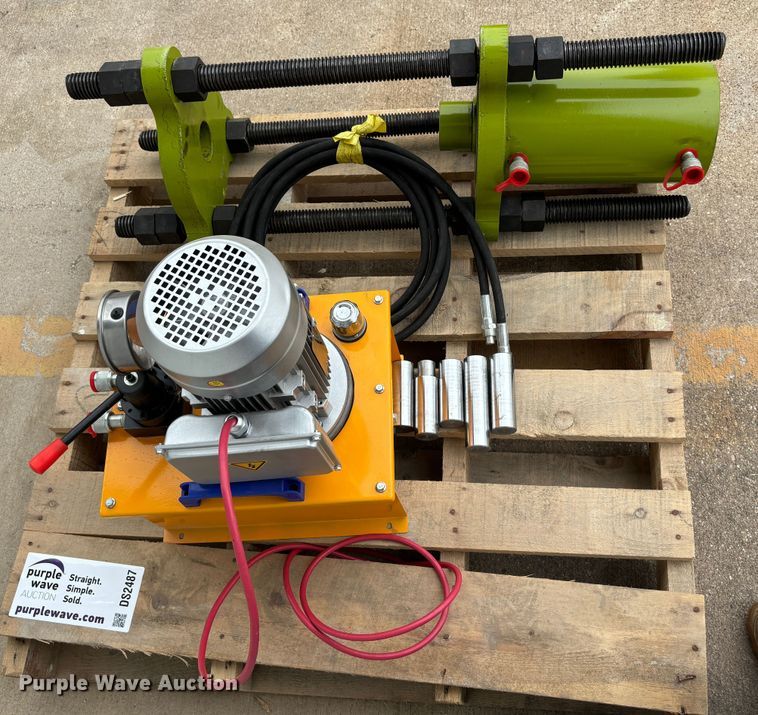 image for item DS2487 Track pin press