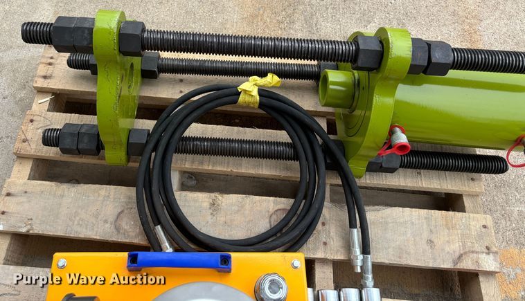 image for item DS2487 Track pin press