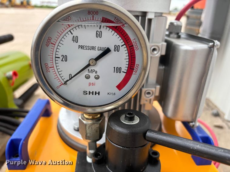 image for item DS2487 Track pin press