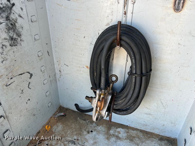 image for item DS2931 2016 Ford F550 bucket truck