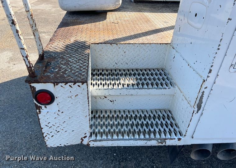 image for item DS2931 2016 Ford F550 bucket truck