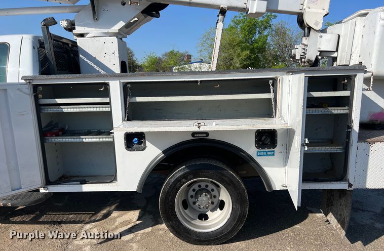 image for item DS2931 2016 Ford F550 bucket truck