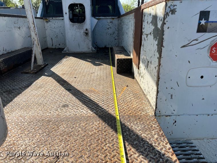 image for item DS2931 2016 Ford F550 bucket truck