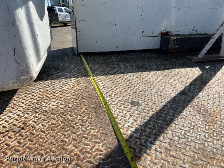 image for item DS2931 2016 Ford F550 bucket truck