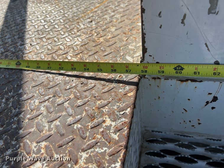 image for item DS2931 2016 Ford F550 bucket truck