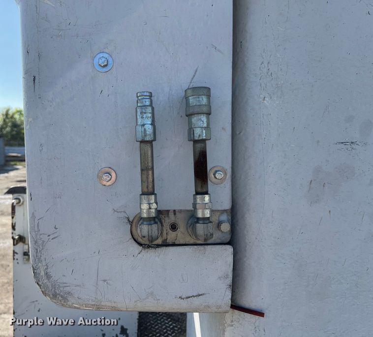 image for item DS2931 2016 Ford F550 bucket truck