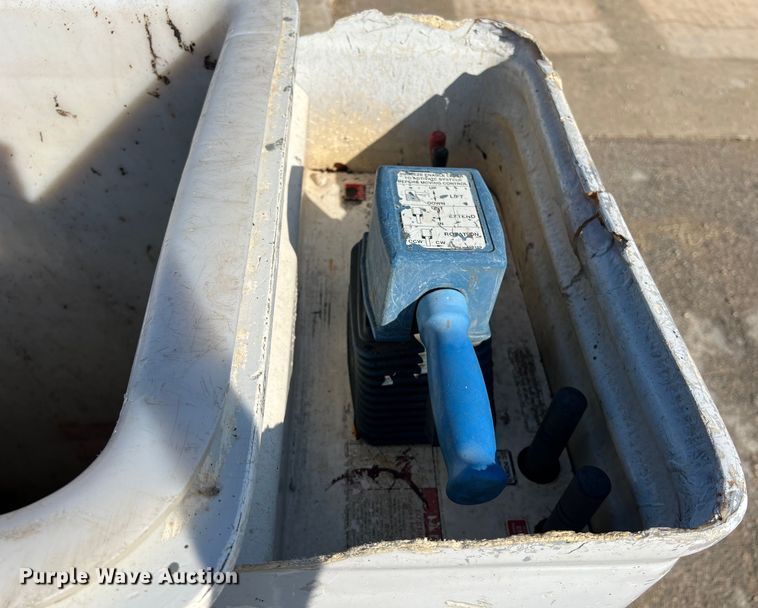 image for item DS2931 2016 Ford F550 bucket truck