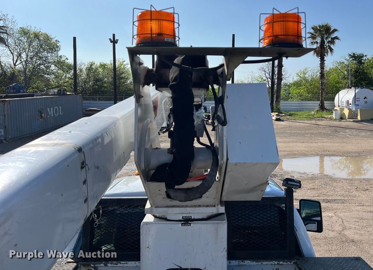 image for item DS2931 2016 Ford F550 bucket truck