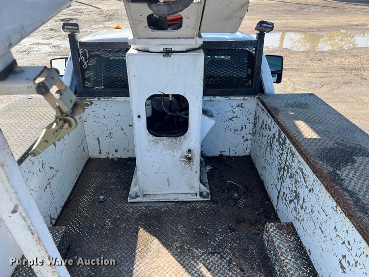 image for item DS2931 2016 Ford F550 bucket truck