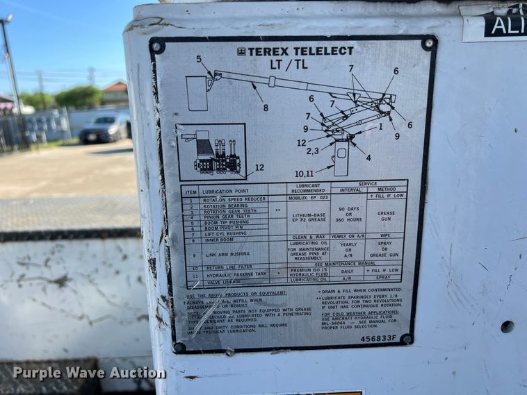 image for item DS2931 2016 Ford F550 bucket truck