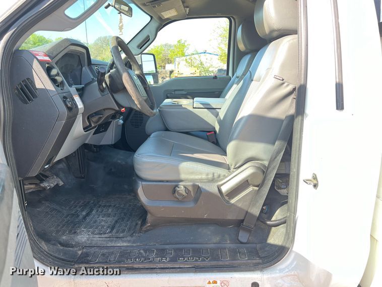 image for item DS2931 2016 Ford F550 bucket truck