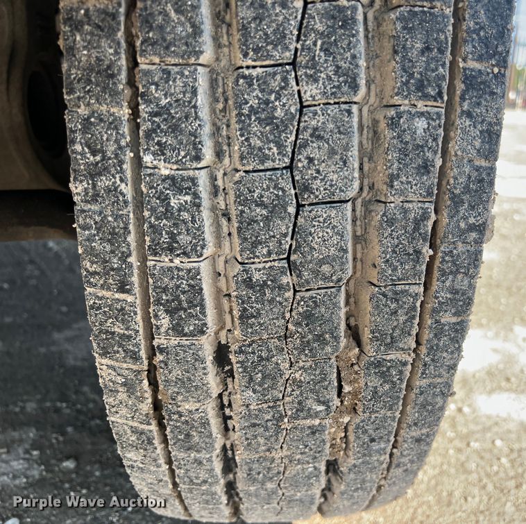 image for item DS2931 2016 Ford F550 bucket truck