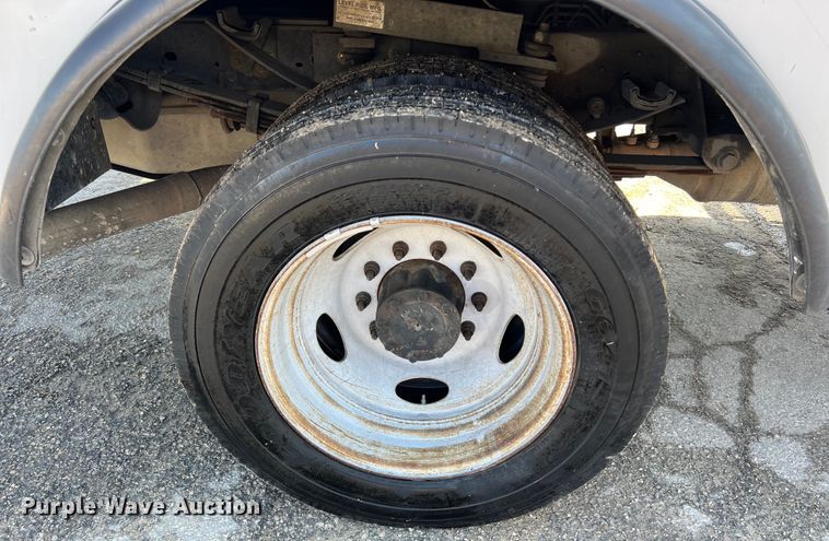 image for item DS2931 2016 Ford F550 bucket truck