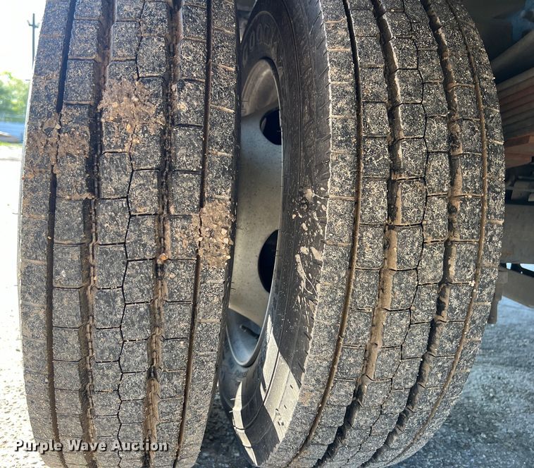 image for item DS2931 2016 Ford F550 bucket truck