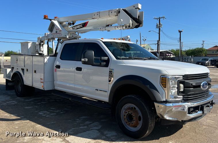 image for item DS2932 2018 Ford F550 bucket truck