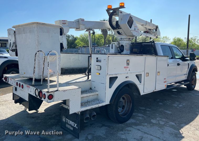 image for item DS2932 2018 Ford F550 bucket truck