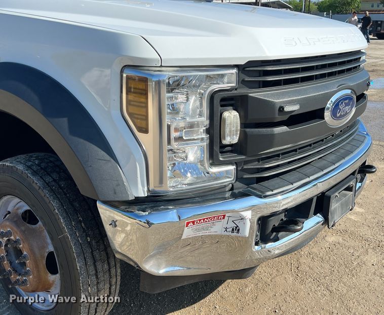 image for item DS2932 2018 Ford F550 bucket truck