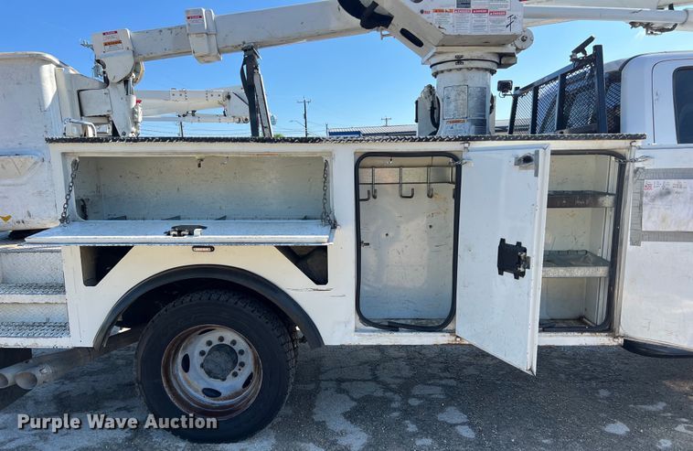 image for item DS2932 2018 Ford F550 bucket truck