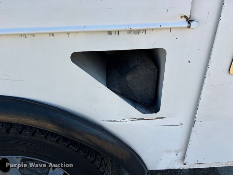 image for item DS2932 2018 Ford F550 bucket truck