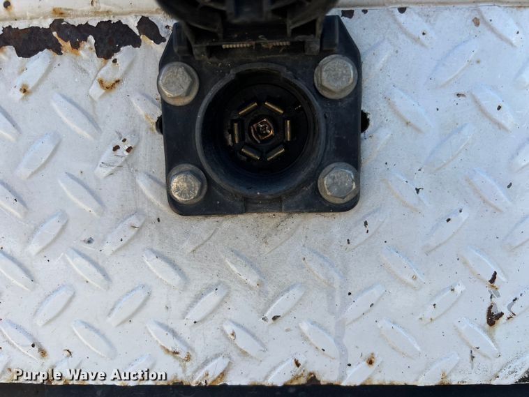 image for item DS2932 2018 Ford F550 bucket truck