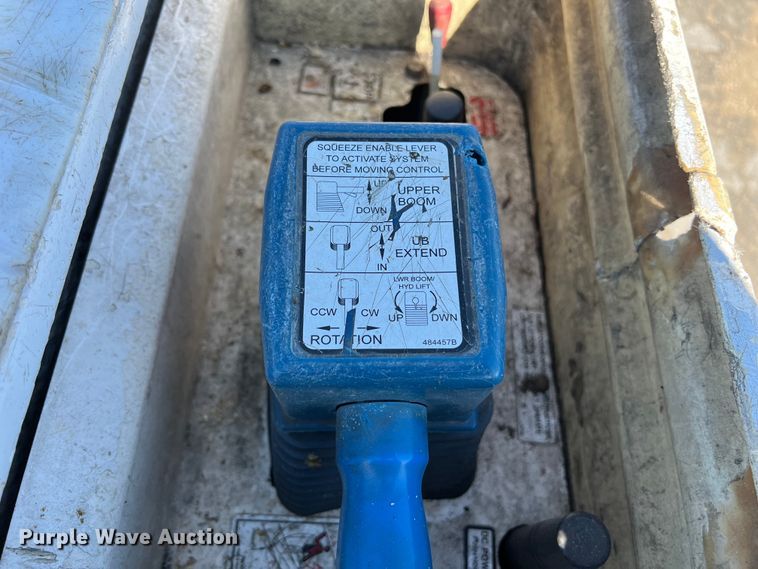 image for item DS2932 2018 Ford F550 bucket truck