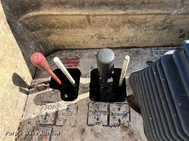 image for item DS2932 2018 Ford F550 bucket truck