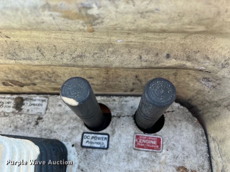 image for item DS2932 2018 Ford F550 bucket truck