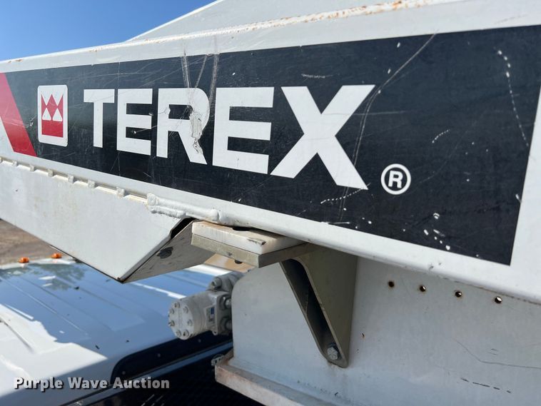 image for item DS2932 2018 Ford F550 bucket truck