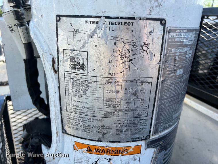 image for item DS2932 2018 Ford F550 bucket truck