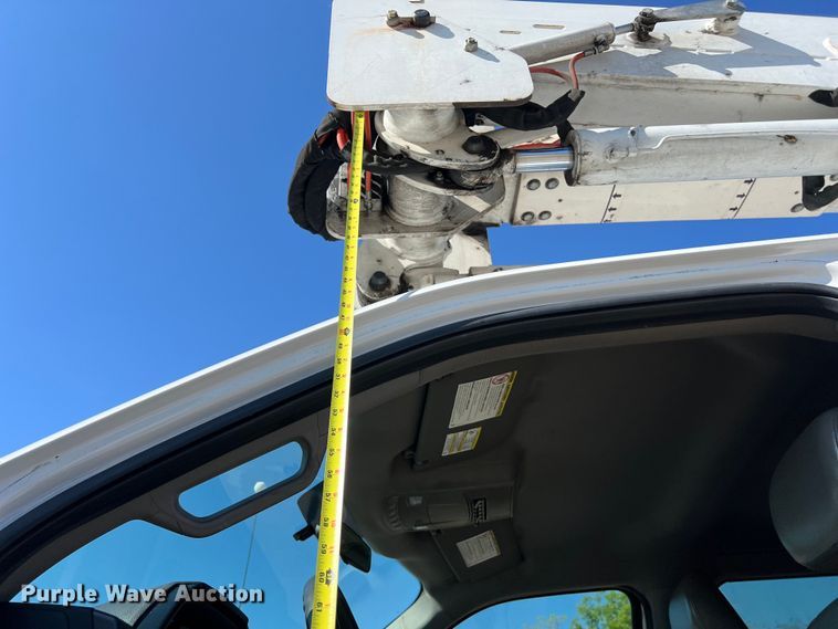 image for item DS2932 2018 Ford F550 bucket truck